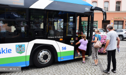 Jutro Dzień Bez Samochodu. Zostaw swoje auto i skorzystaj z transportu publicznego za darmo