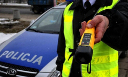 Jechał motorowerem, miał 3.4 promila. Wpadła też pijana kierująca matizem, bo spowodowała kolizję