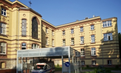 Pacjenci obawiają się przesunięcia terminów zabiegów w ząbkowickim szpitalu. Dyrekcja uspokaja