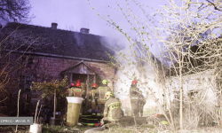 Wybuch butli z gazem w domu jednorodzinnym w Starczowie [foto] [aktualizacja]