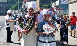 Barwny pochód ulicami miasta. I Święto Bardzkiego Piernika za nami [foto]