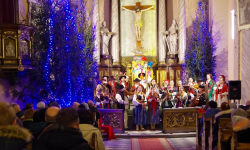 Koncert kolęd i pastorałek w wykonaniu kapeli z Suchej Beskidzkiej