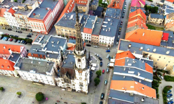 Podpisano umowę z wykonawcą na rewitalizację ząbkowickiego ratusza [video]