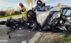 Poważny wypadek za Ząbkowicami Śląskimi z udziałem motocykli, osobówki i auta ciężarowego [foto]