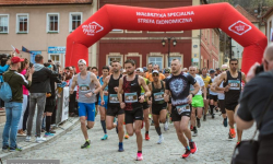 I Półmaraton Marianny Orańskiej za nami. Najlepsi pokonali trasę w niewiele ponad godzinę! [foto]