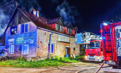 Pożar domu jednorodzinnego w Laskach