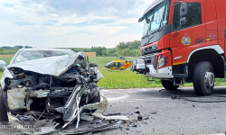 Czołowe zderzenie dwóch samochodów osobowych między Służejowem a Ziębicami [foto] [aktualizacja]