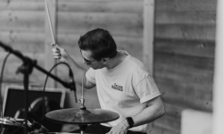 Wakacyjny Park Kultury w Złotym Stoku. Wystąpił zespół Tom J