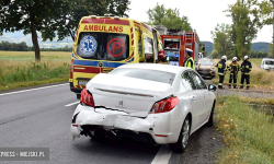 Zderzenie peugeota i volkswagena na krajowej ósemce [foto]
