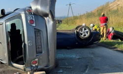 Strażacy w akcji. Ćwiczenia z ratownictwa technicznego podczas symulacji karambolu