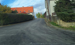 Wyremontowano 700-metrowy odcinek drogi w Różanej