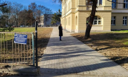 Nowy chodnik przy Zespole Szkół Zawodowych w Ząbkowicach Śląskich