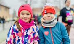 Ziębice na sportowo rozpoczęły 34. finał WOŚP. Bieg z sercem na stadionie miejskim [foto]