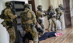 Antyterroryści, śmigłowce i zakładnicy. Spektakularne ćwiczenia służb w Henrykowie [video] [foto]