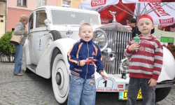 Rolls-Royce i Bentley na ząbkowickim Rynku