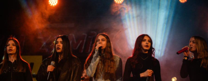 „Zanim zamilknę” – poruszający głos młodego pokolenia na scenie w Ząbkowicach Śląskich [foto]