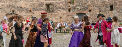 Muzyka, taniec i historyczny klimat. Biesiada z Frankensteinem ożywiła zamek