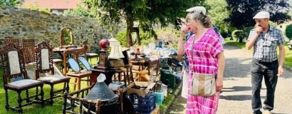 Rodzinna niedziela w Ziębicach. Piknik z piosenką i giełda staroci przy muszli koncertowej