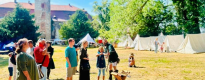 Średniowieczny Piknik w Dworku Służejów przyciągnął miłośników historii