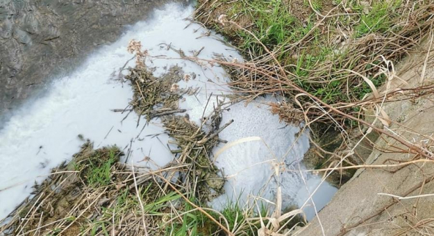 	Wyciek białej substancji do rzeki Oławy w Ziębicach