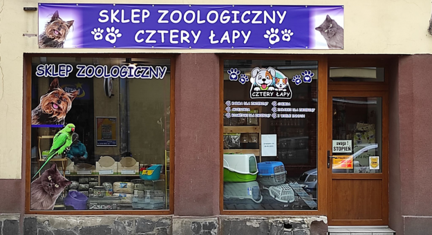 Przy ul. Kościuszki 17 w Ząbkowicach Śląskich działa nowy sklep zoologiczny - Cztery Łapy. Jest czynny przez sześć dni w tygodniu i oferuje mnóstwo artykułów wysokiej jakości dla zwierząt