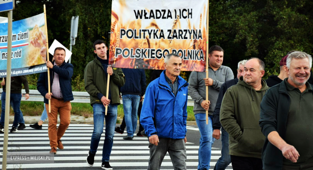 Protest rolników na krajowej ósemce