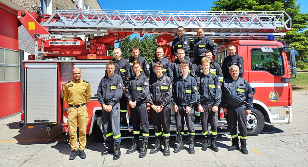 Kilkunastu kolejnych strażaków-ochotników ukończyło kurs podstawowy