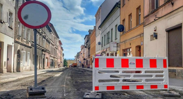 Rozpoczęły się prace związane z przebudową ul. Armii Krajowej w Ząbkowicach Śląskich