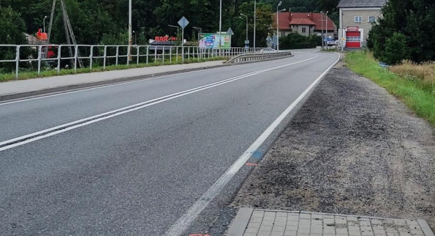 Na tym odcinku wzdłuż drogi krajowej nr 46 powstanie chodnik