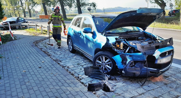 Zderzenie mitsubishi i forda w Strąkowej