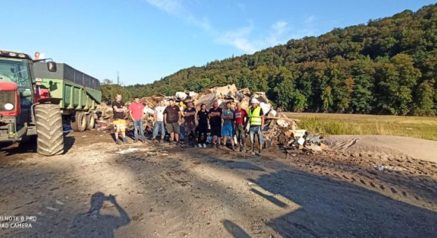 Rolnicy z powiatu ząbkowickiego i kłodzkiego niosą pomoc powodzianom