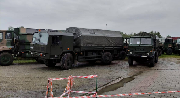 Wojskowi chemicy zdezynfekują zalane obiekty użyteczności publicznej w Kamieńcu Ząbkowickim