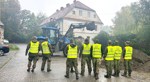 W Kamieńcu Ząbkowickim dobiega końca sprzątanie po powodzi