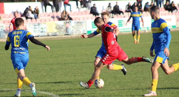 Klasa okręgowa: Zamek Kamieniec Ząbkowicki 3:2 (1:2) Lechia II Dzierżoniów