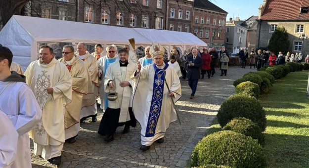 	Służył w parafii św. Jerzego 30 lat. Teraz odchodzi na zasłużoną emeryturę