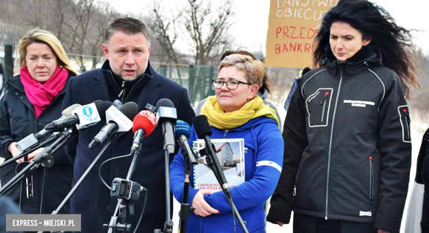 Konferencja ministra ds. odbudowy po powodzi Marcina Kierwińskiego w Bardzie