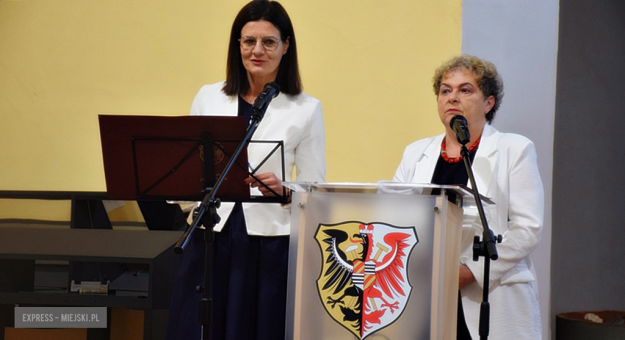 	Uroczysta sesja Rady Miejskiej w Złotym Stoku z okazji 35-lecia odrodzenia samorządu terytorialnego