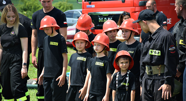 OSP Jemna triumfuje w zawodach sportowo-pożarniczych w Stoszowicach 