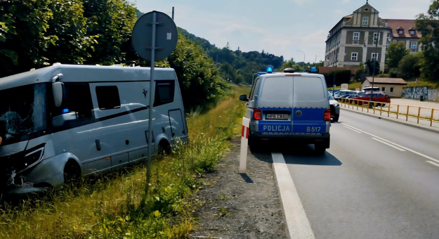 Kolizja na krajowej ósemce w Bardzie