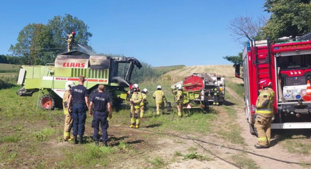 Pożar kombajnu w Bożnowicach