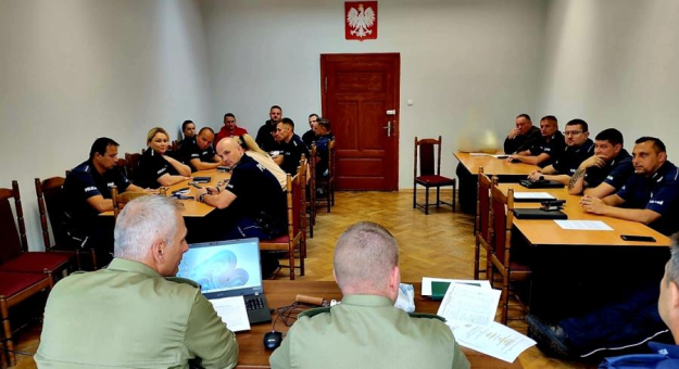 Ząbkowiccy policjanci wraz ze strażą graniczną doskonalą procedury wobec nielegalnych migrantów