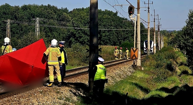 Tragedia w Nowym Dworze. Pociąg śmiertelnie potrącił rowerzystę