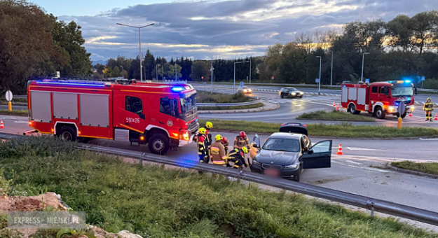 Zderzenie audi i bmw na krajowej ósemce w Ząbkowicach Śląskich