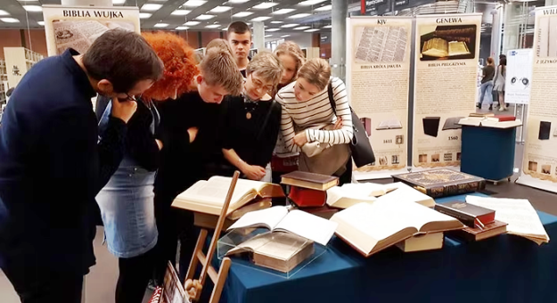 Wystawa Biblii w Ziębicach – 3500 lat historii jednej księgi
