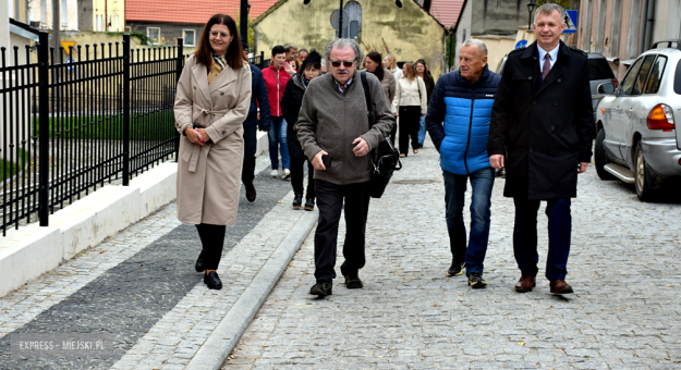 Po rocznej przebudowie Plac Kościelny ponownie otwarty