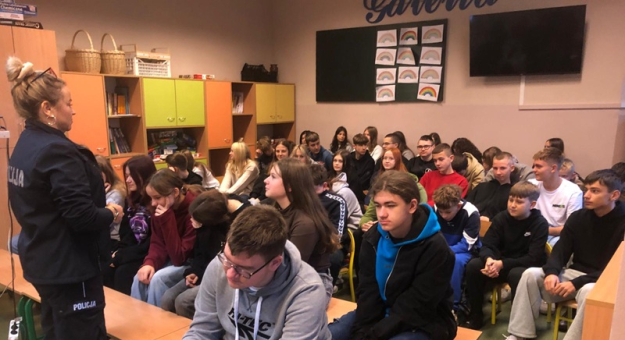 Hejt i przemoc rówieśnicza. Problemy, o których trzeba mówić