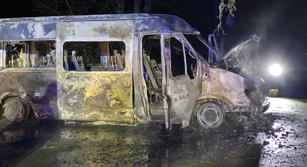 W Ziębicach spłonął ford transit