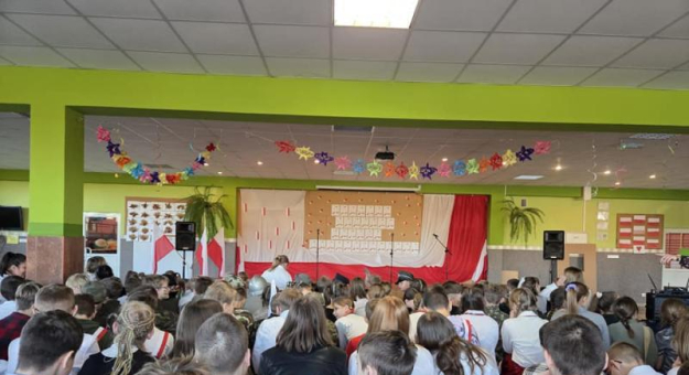 Szkolny Konkurs Pieśni Patriotycznej w Ciepłowodach. Znamy rostrzygnięcia