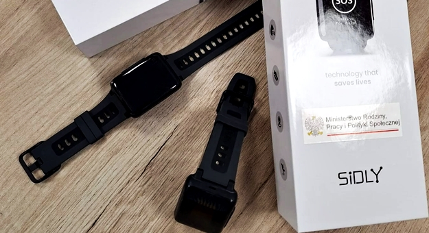 Szybka pomoc na wyciągnięcie ręki. Kilkudziesięciu seniorów gminy korzysta z opasek bezpieczeństwa