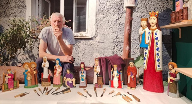 Między niebem a ziemią: 60 lat rzeźbiarskiej drogi Jana Giejsona z Barda